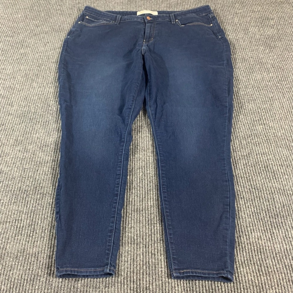 Levi's Women's Skinny Jeans in Dark Blue Wash